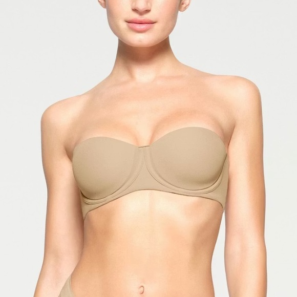 SKIMS Other - Skims Kim Kardashian fits everybody Nude Tan Clay Strapless Bra 34B